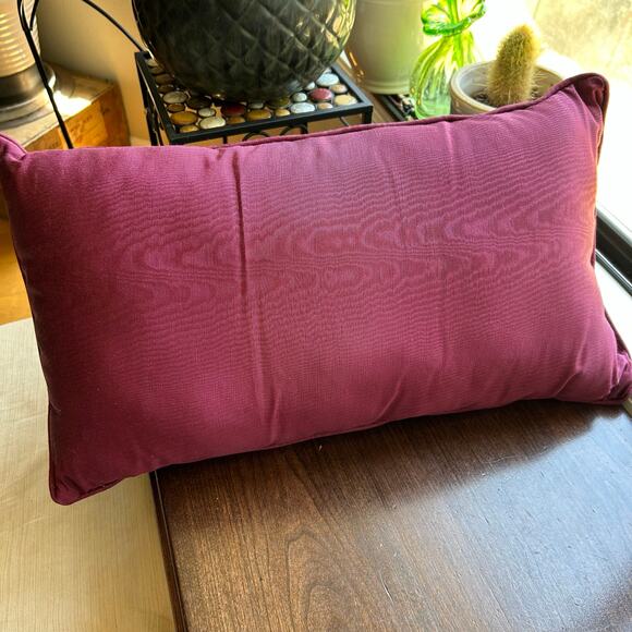 SIGNED GLYNDA TURLEY DECORATIVE Lumbar Pillow floral - Picture 5 of 7